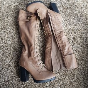 Women's knee high lace-up boots with zipper Wild Diva Lounes SZ 8 , Tan color